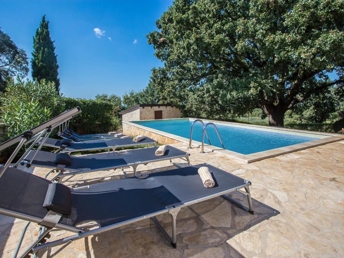 Villa Hrast Bacva Višnjan エクステリア 写真