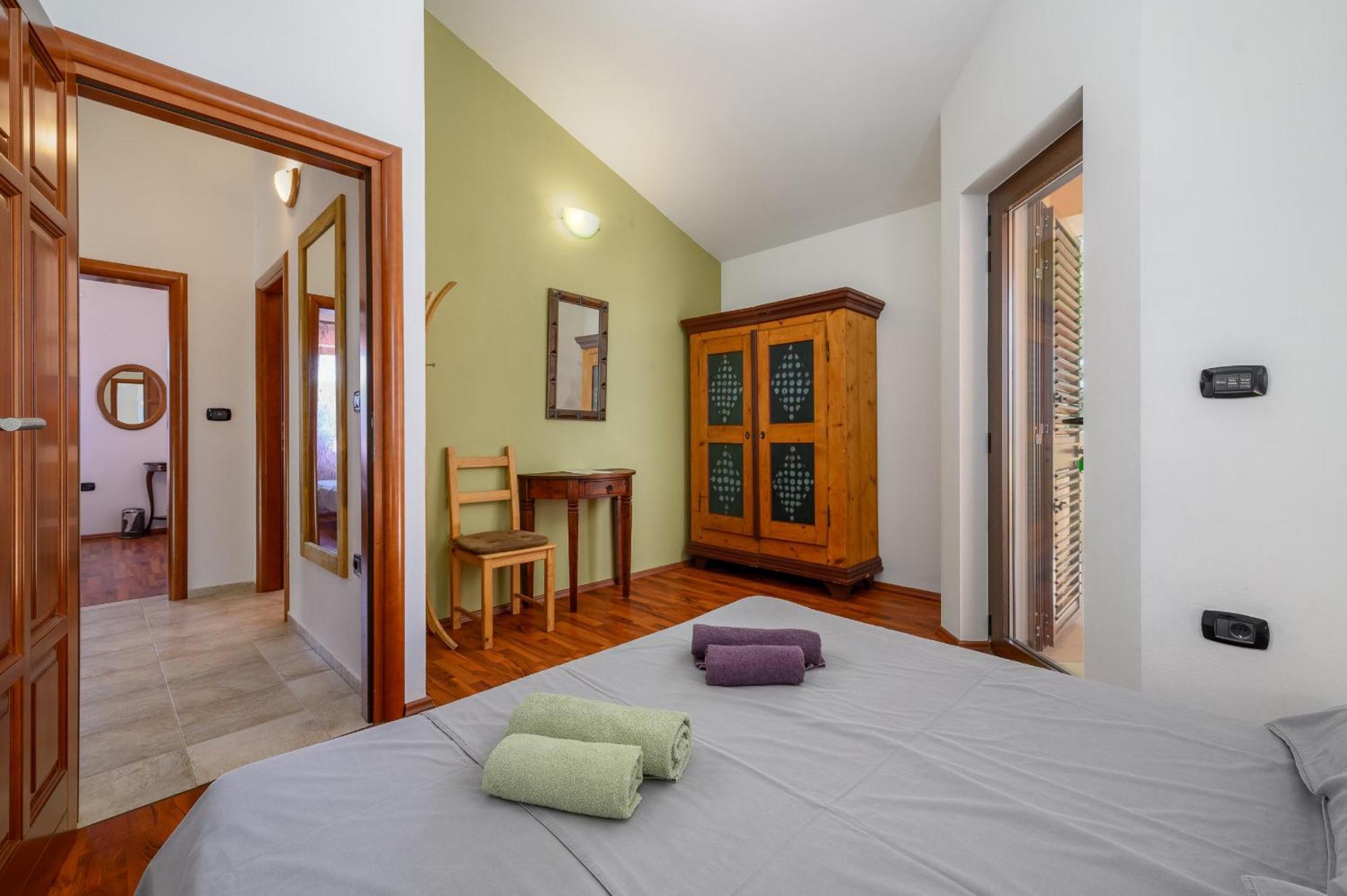 Villa Hrast Bacva Višnjan エクステリア 写真