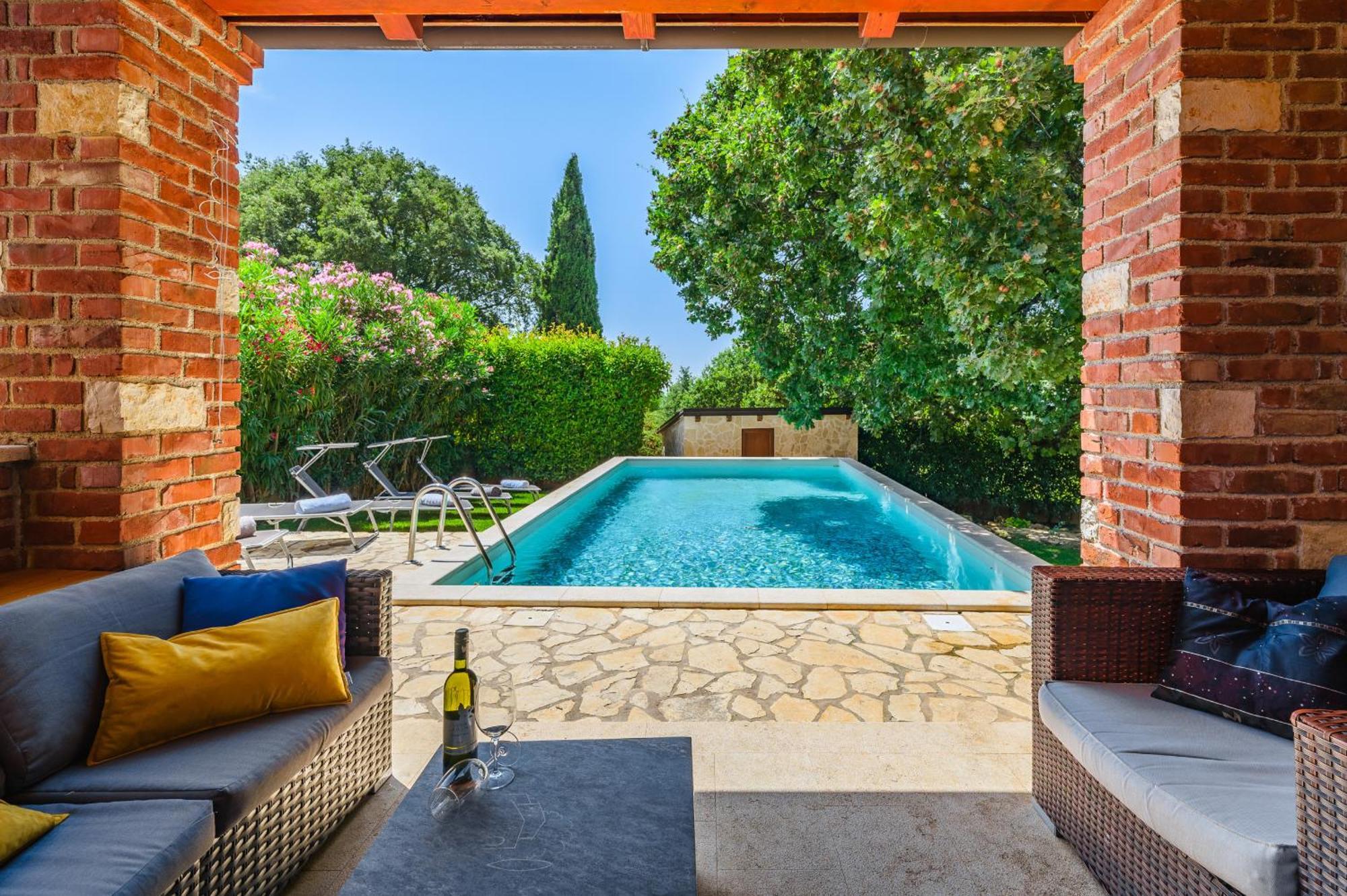Villa Hrast Bacva Višnjan エクステリア 写真